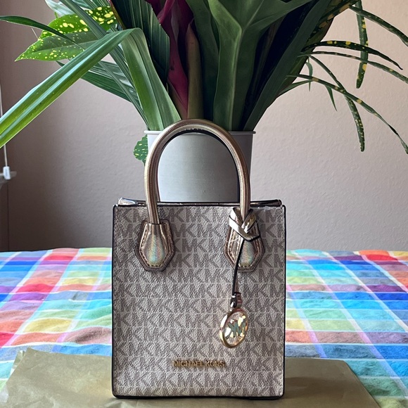 ⚜️ MICHAEL KORS EXTRA - SMALL SIGNATURE LOGO CROSSBODY BAG ⚜️ NWT ⚜️ - Picture 2 of 16